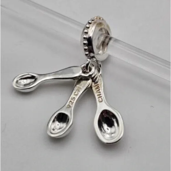 Chamilia Lovin’ Spoonful charm - Picture 1 of 7